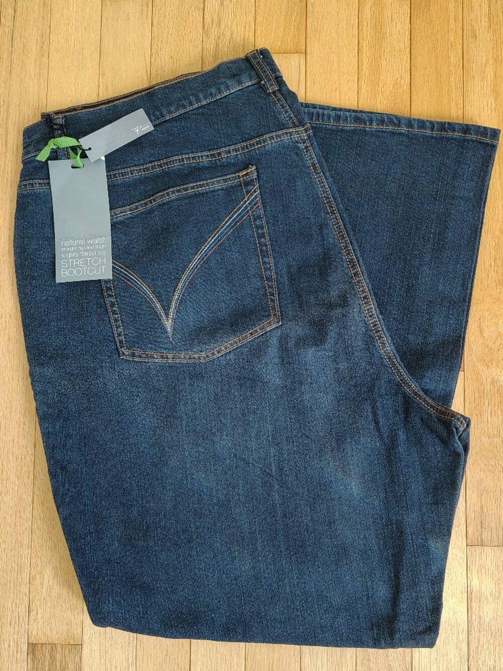 NWT LANE BRYANT STRETCH BOOT CUT SLIGHTLY FLARED NATURAL WAIST JEANS SIZE 26W